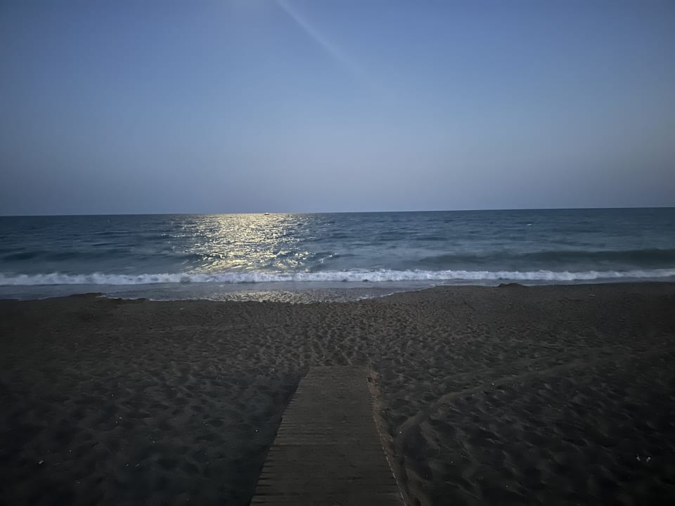 Strand Adora Hotel & Resort