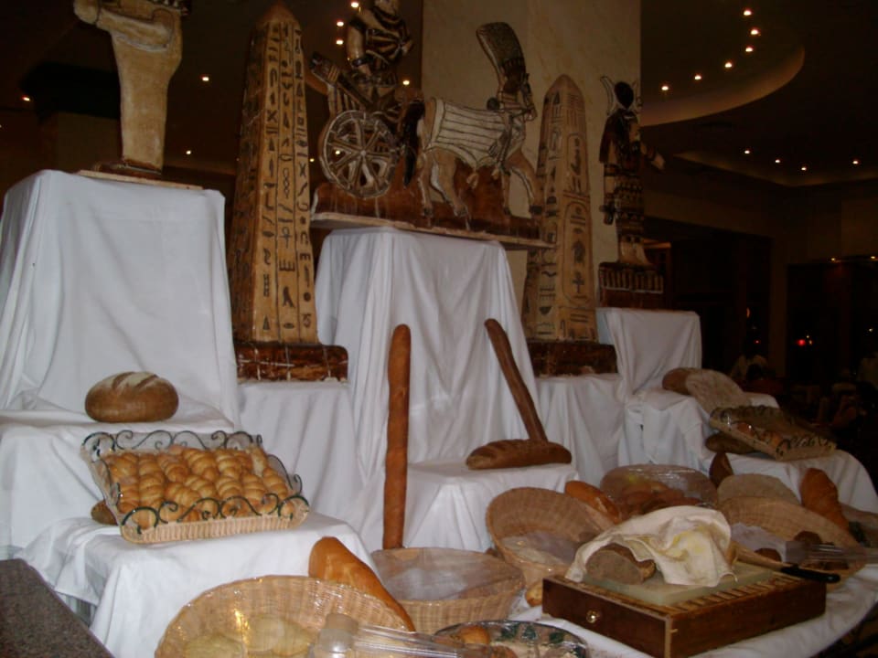 Brot- und Brötchenecke im Restaurant International Ali Baba Palace Hotel