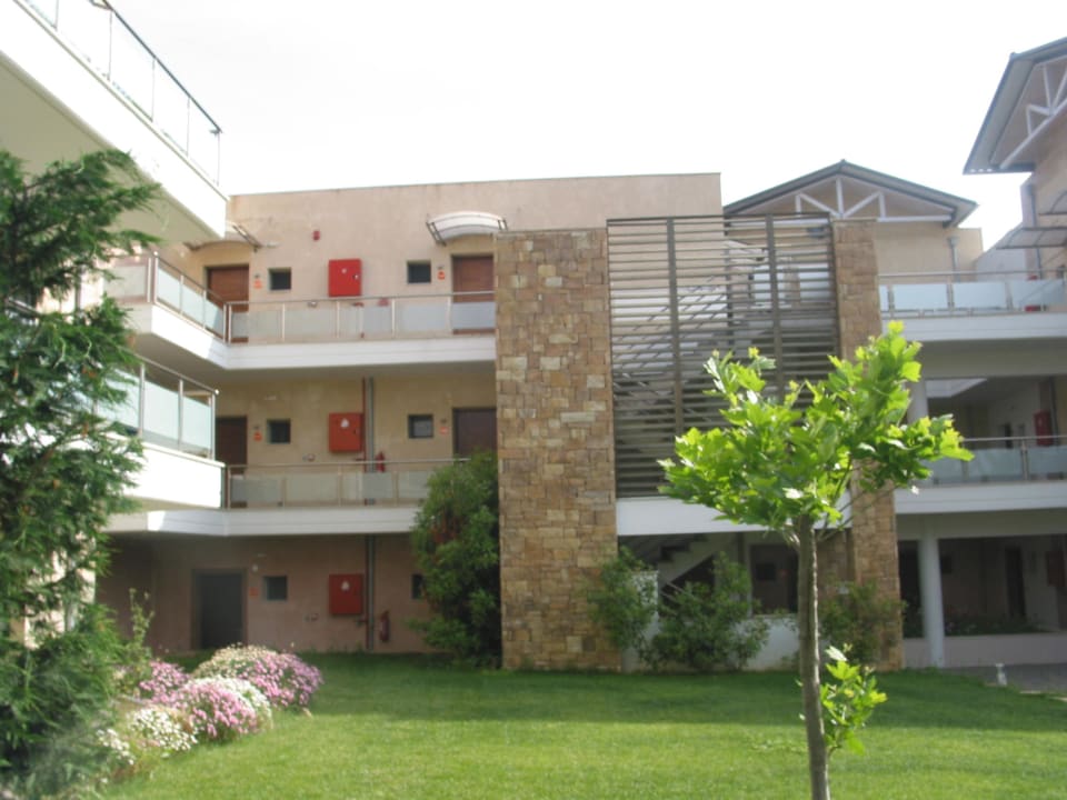 Aufgang zu den Zimmer Istion Club & Spa