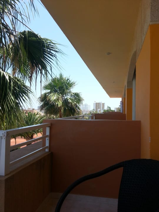 Blick vom Balkon zum Strand  Club Simó Hotel by Senator