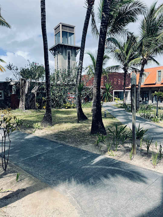 Außenansicht Crystals Beach Resort Belle Mare, a member of Radisson Individuals