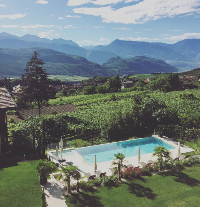 Pool Brühl Suites&Residence