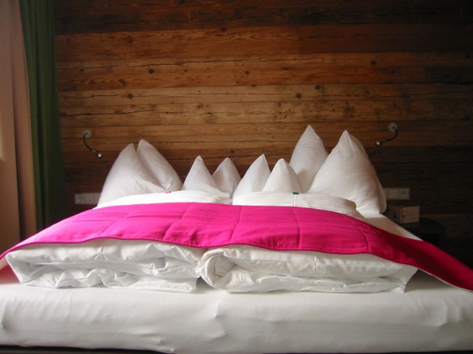 Doppelbett  Hotel DIE SONNE