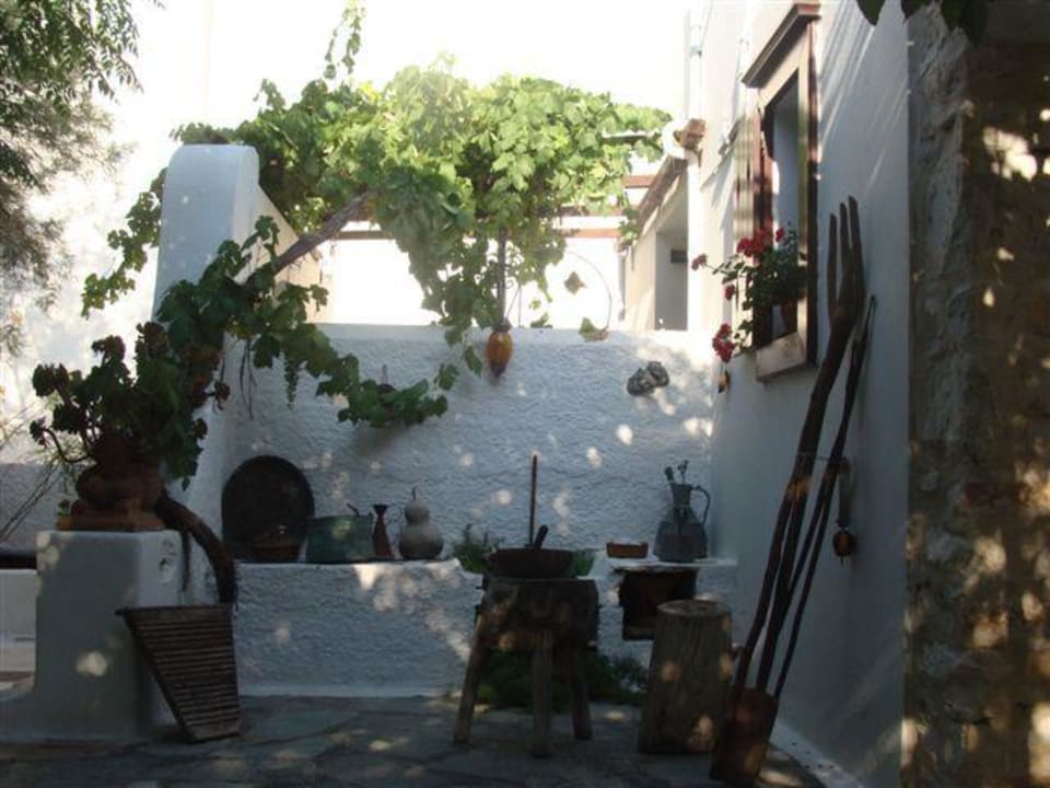 Innenhof Bungalows Svoronos