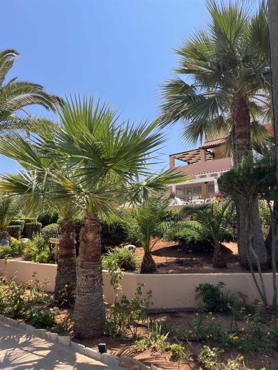 Gartenanlage Anissa Beach & Village