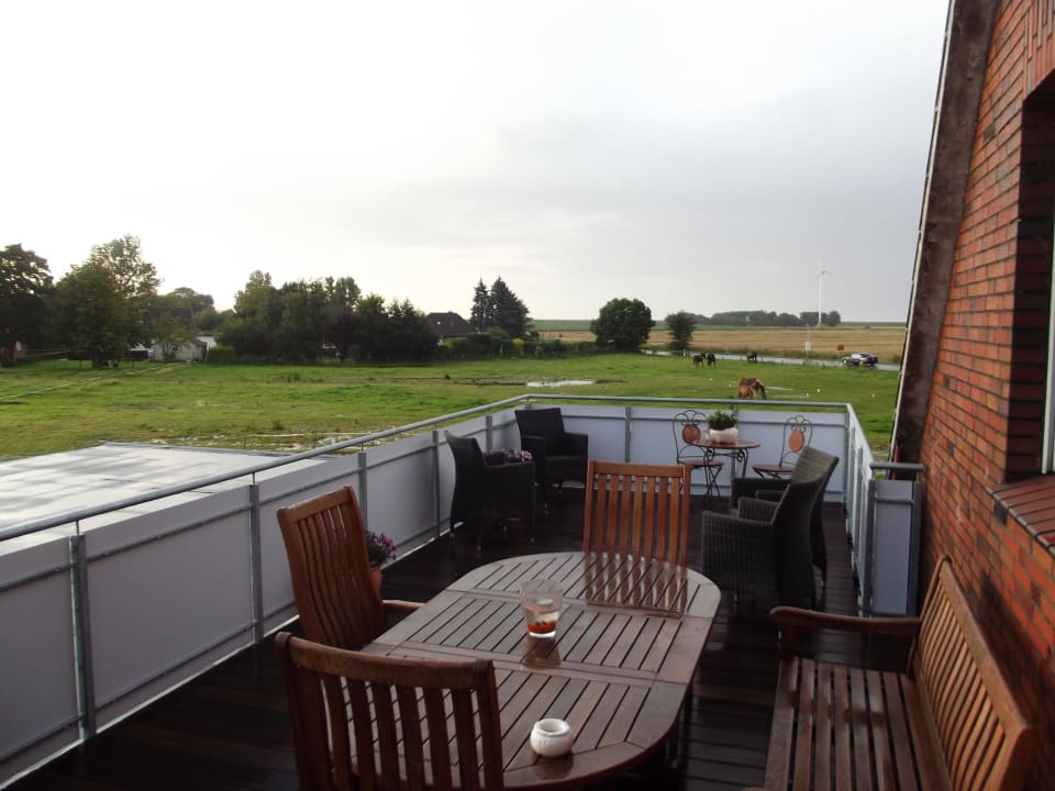 Von der Terrasse zum Deich Pension Engelmann