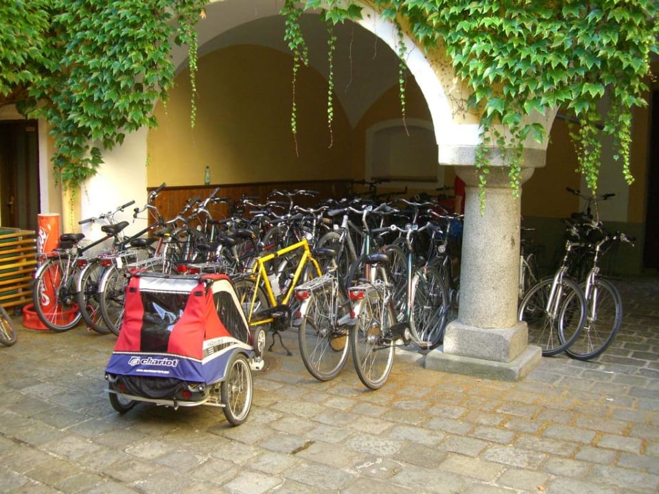 Fahrradhof vom Hotel Hotel Goldenes Kreuz
