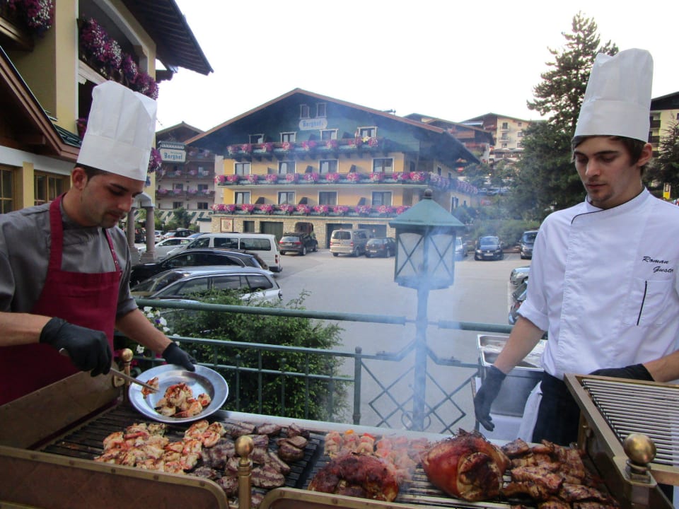 Grillabend ! Hotel Berghof | St. Johann in Salzburg