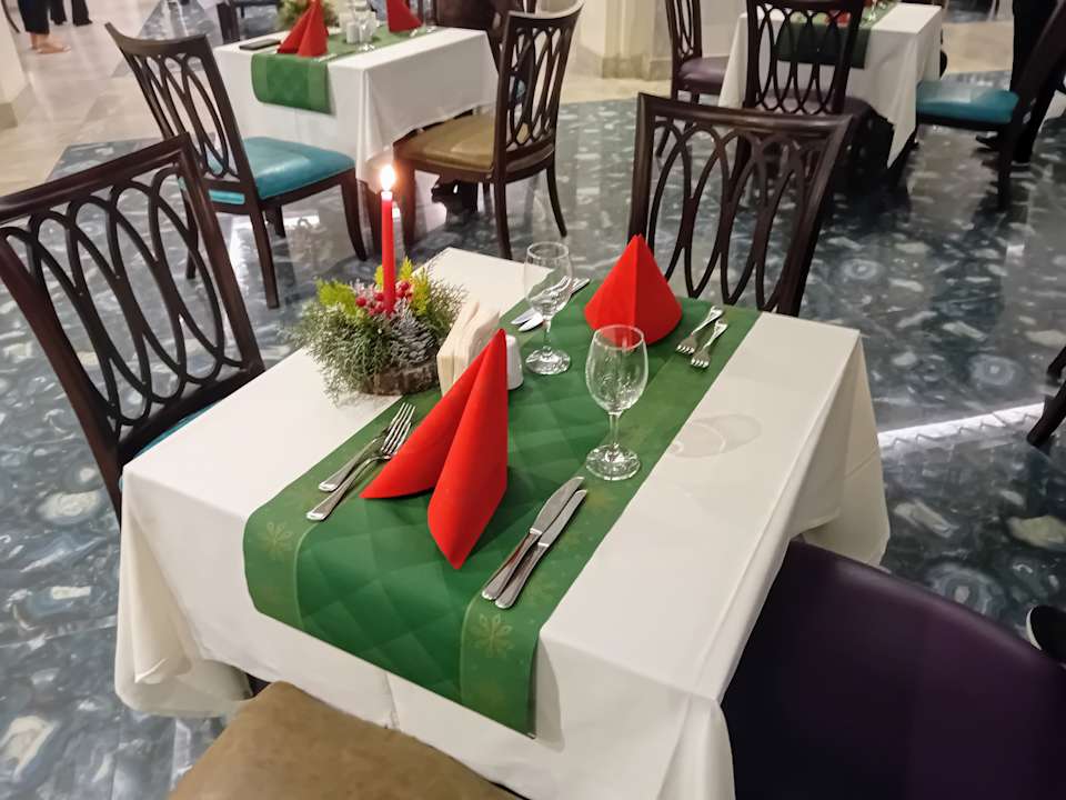 Gastro Royal Taj Mahal Hotel
