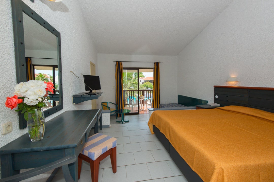 Bungalow room Hotel Golden Coast