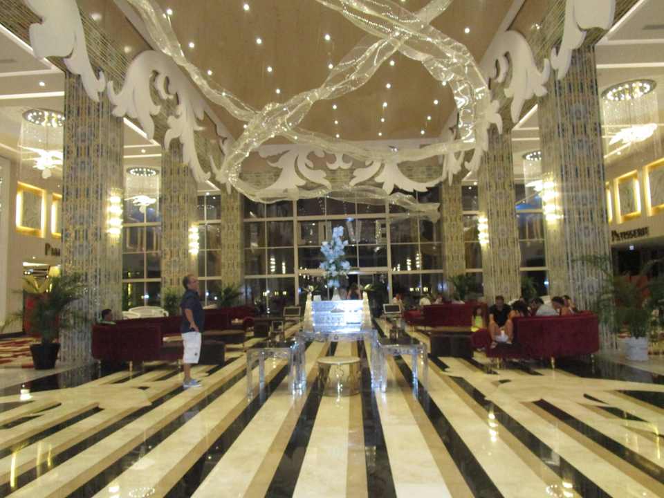 Einfach nur Fürstlich Azura Deluxe Resort & Spa Hotel