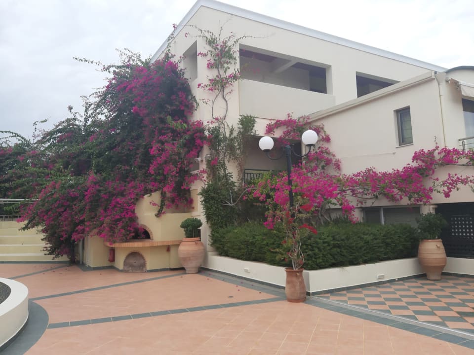 Außenansicht Hydramis Palace Beach Resort