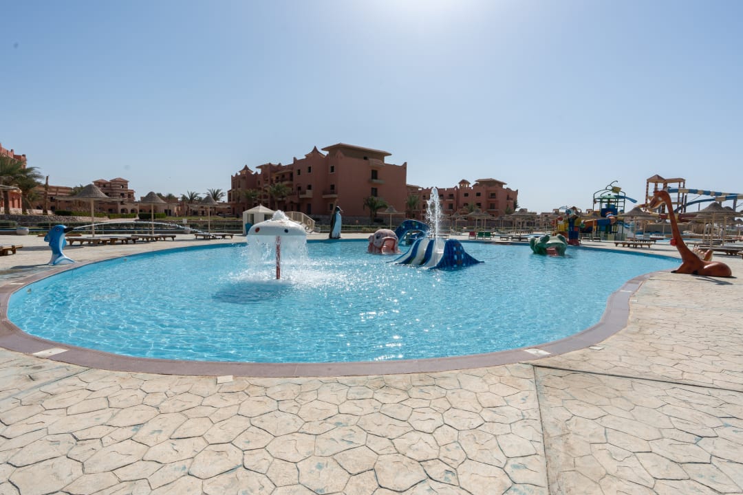 Pool Parrotel Lagoon Waterpark Resort