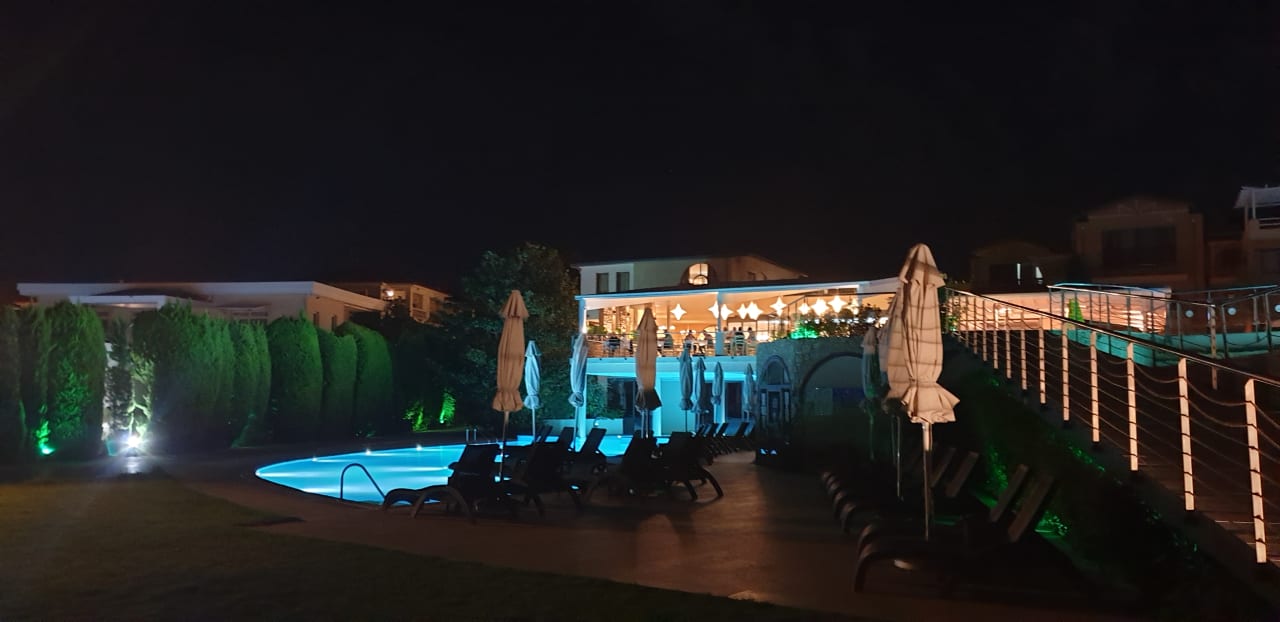 Pool Istion Club & Spa