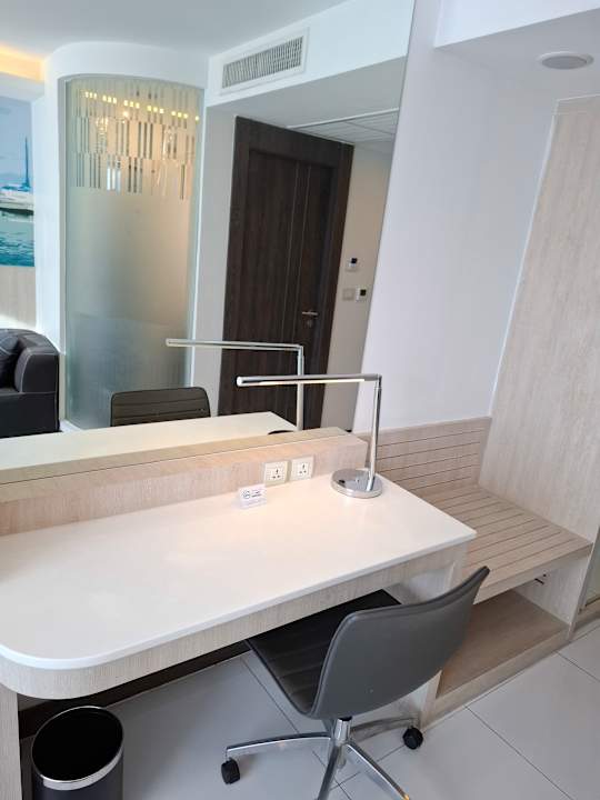 Zimmer Holiday Inn Express Pattaya Central