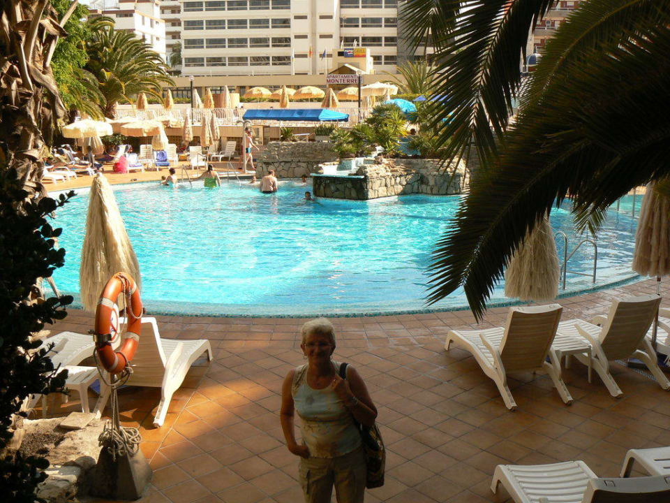 Pool am Morgen Seaside Hotel Sandy Beach