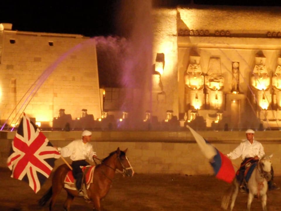 Show 1001 Nacht Pickalbatros Alf Leila Wa Leila Resort - Neverland Hurghada