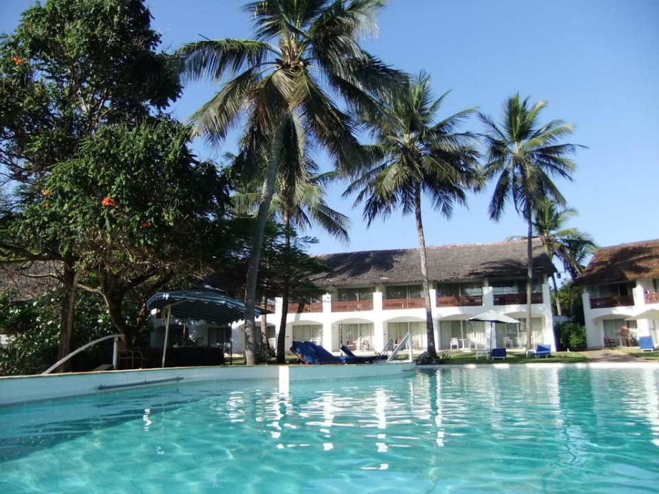 Pool Leisure Lodge Beach And Golf Resort Diani Beach • Holidaycheck Provinz Coast Kenia