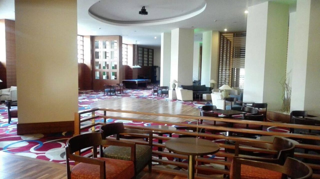 Hinrerer Bereich Lobbybar Arum Barut Collection