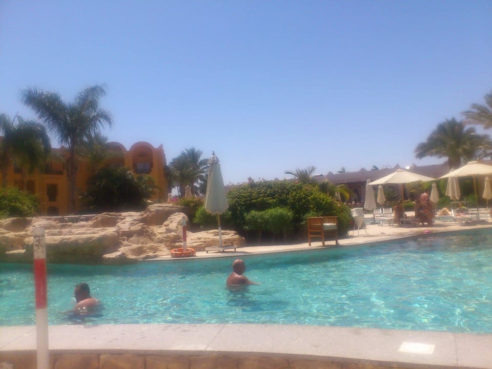 Бассейн Stella Beach Resort & Spa Makadi Bay