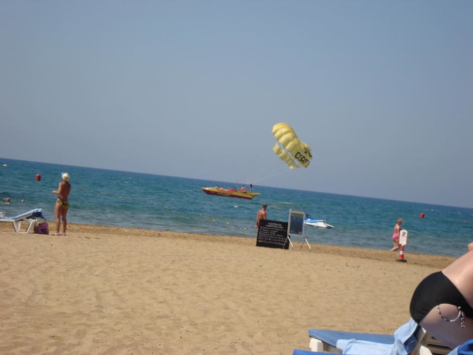 Strand Club Grand Side