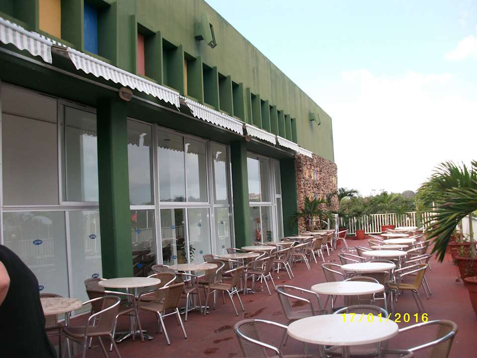 Terrasse Hotel Islazul Pasacaballo