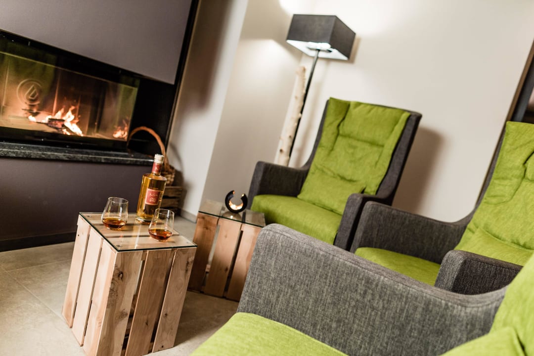 Lounge / Kamin Hotel Pfeiss