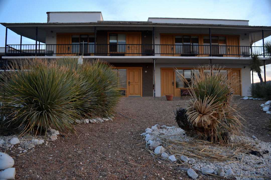 Landmark Lookout Lodge, Tombstone, Arizona Landmark Lookout Lodge
