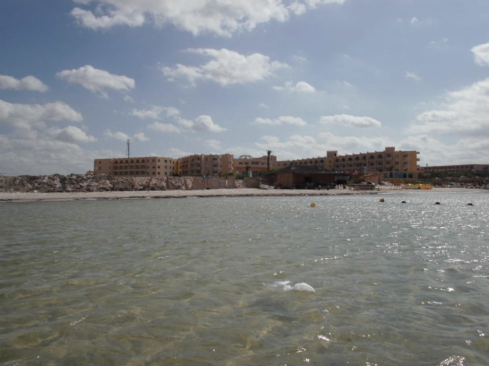 Blick vom Wasser Skanes Serail Aquapark