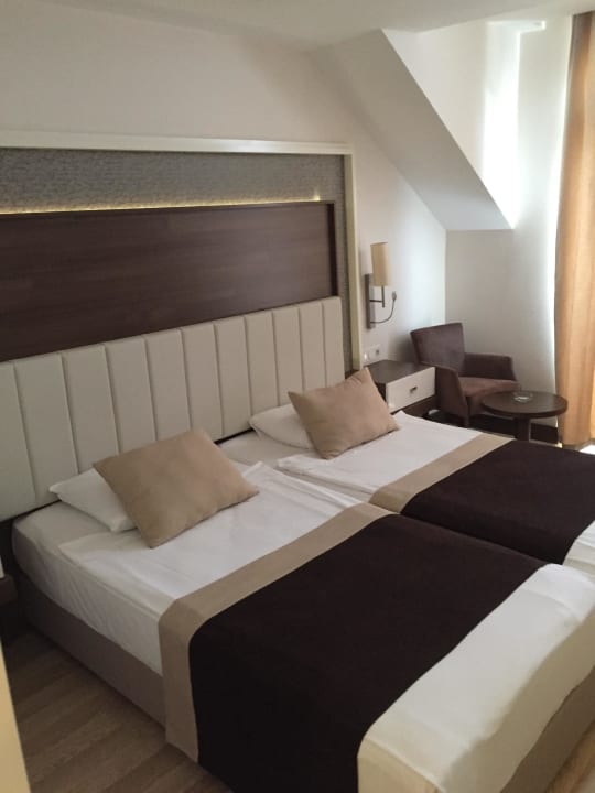 Bett Side Mare Resort & Spa