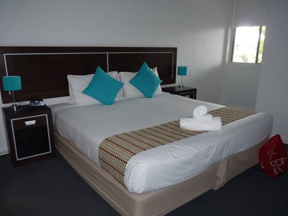 Eines der insgesamt 2 Schlafzimmer Mantra Aqua Resort Nelson Bay