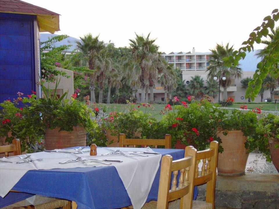 Vista Hotel da ristorante Village Calimera Sirens Beach