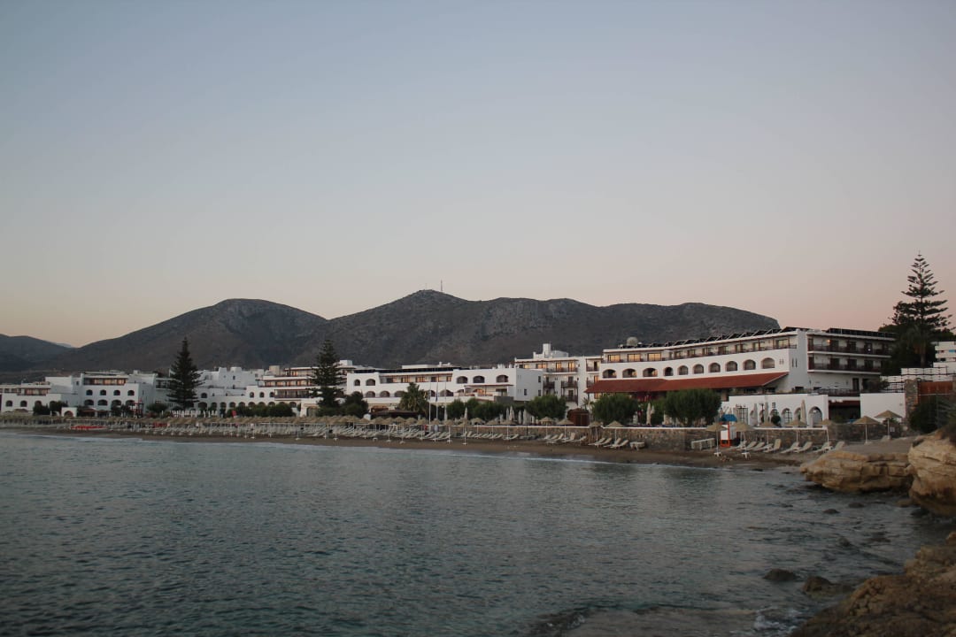 Blick aufs Hauptgebäude Creta Maris Resort