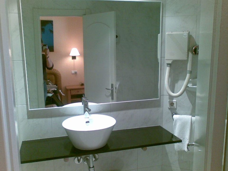 Badezimmer Bahía de Alcúdia Hotel & Spa