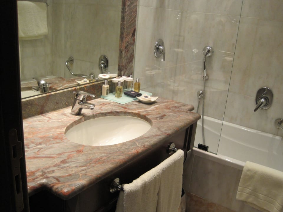 Bad Anantara Palazzo Naiadi Rome Hotel