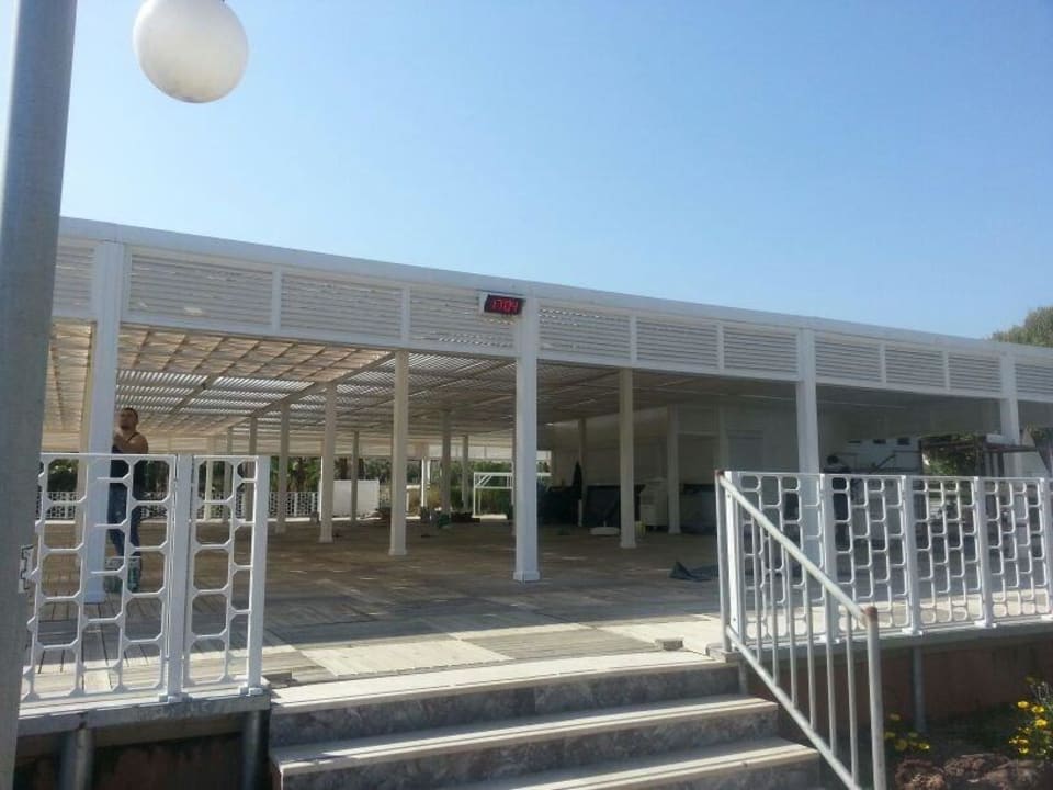 Die Strandbar zur Hauptsaison Club Grand Aqua