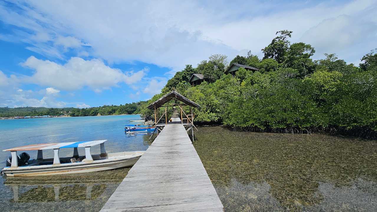 Außenansicht Araya Dive Resort Togean