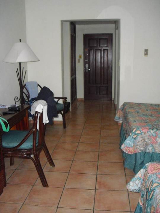 Sicht zum Ein-und Ausgang BelleVue Dominican Bay