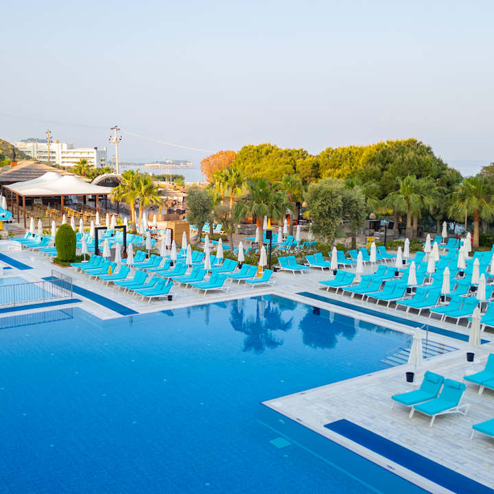 Pool Ramada Resort Kusadasi & Golf