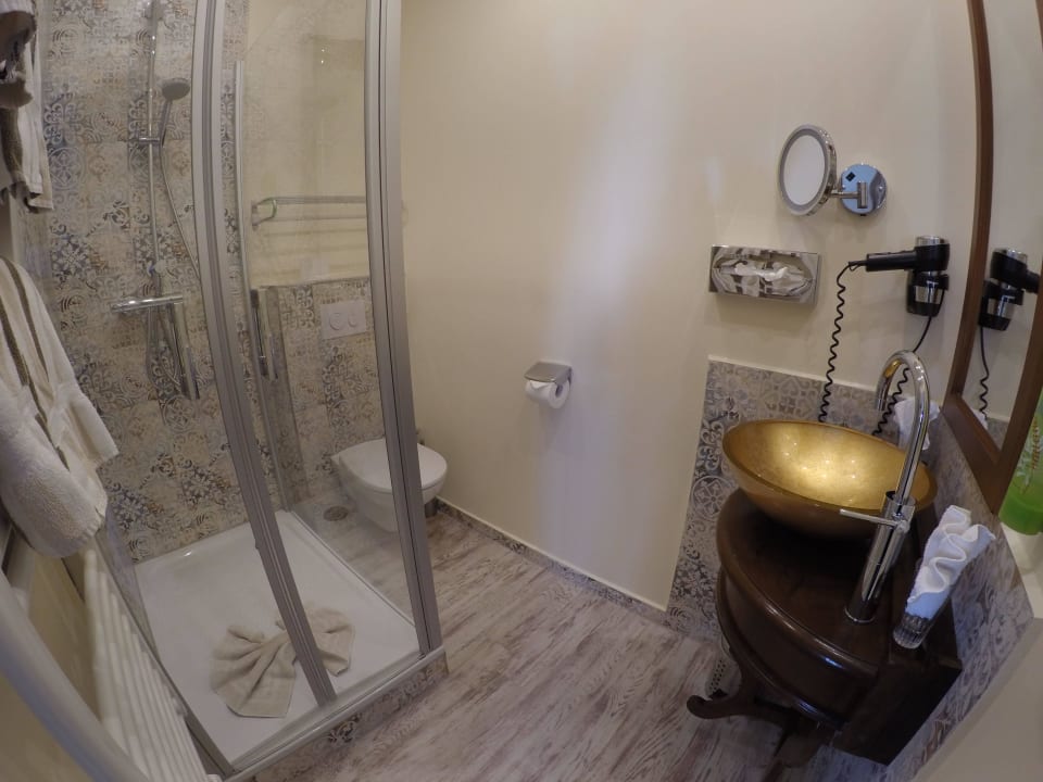 Badezimmer Doppelzimmer Comfort Hotel Dünenläufer