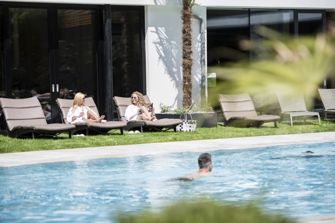 Pool STROBLHOF Active Family SPA Resort