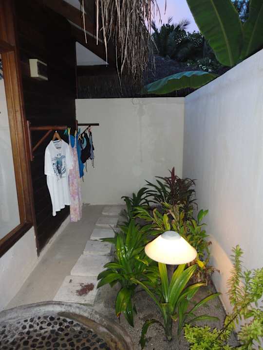 Blick von der Außendusche Kuramathi Maldives
