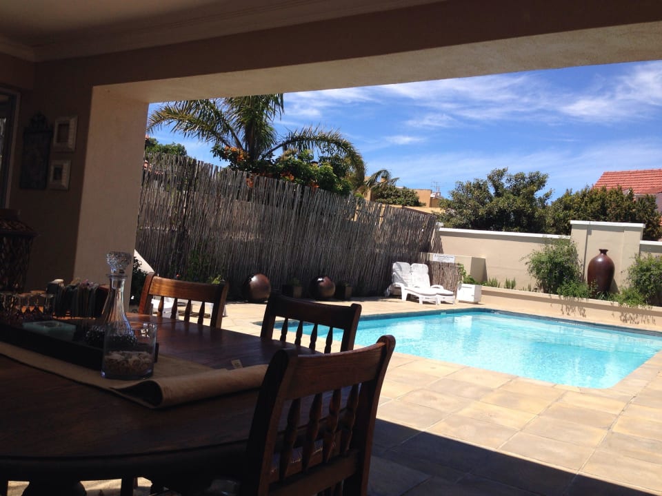 Pool Abalone Place Guesthouse