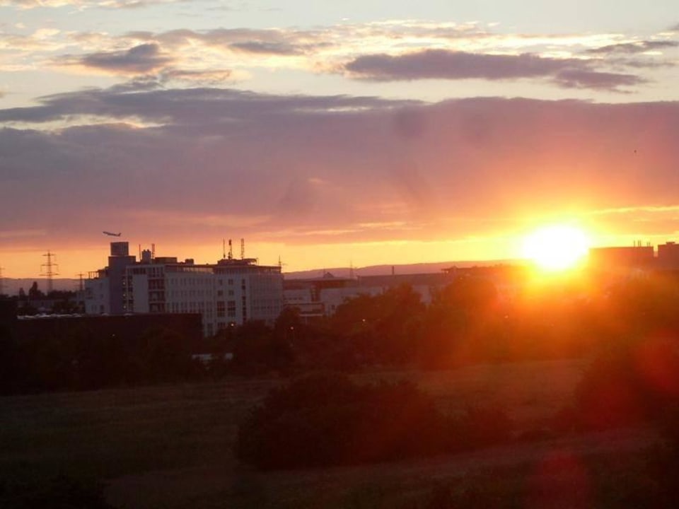 Blick aus dem Zimmerfenster Holiday Inn Express Frankfurt - Airport
