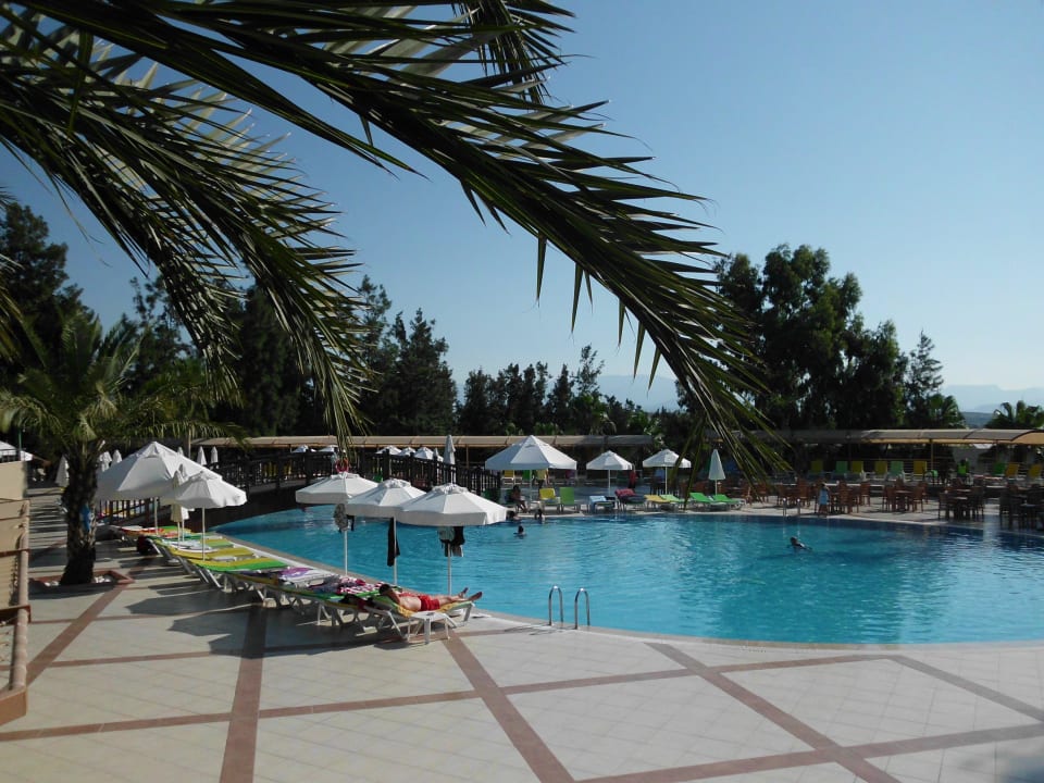 Der 140 cm tiefe Pool Club Sidelya Hotel