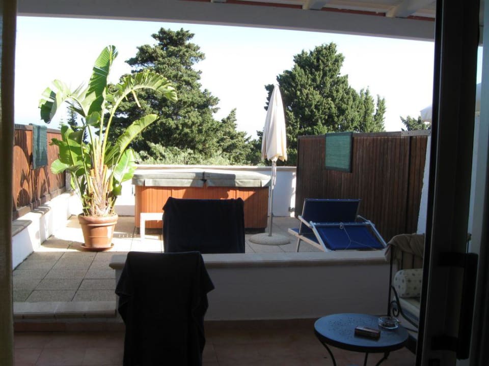 Unsere Terrasse mit Jacuzziwhirlpool Aldiana Club Rocca Nettuno Calabria