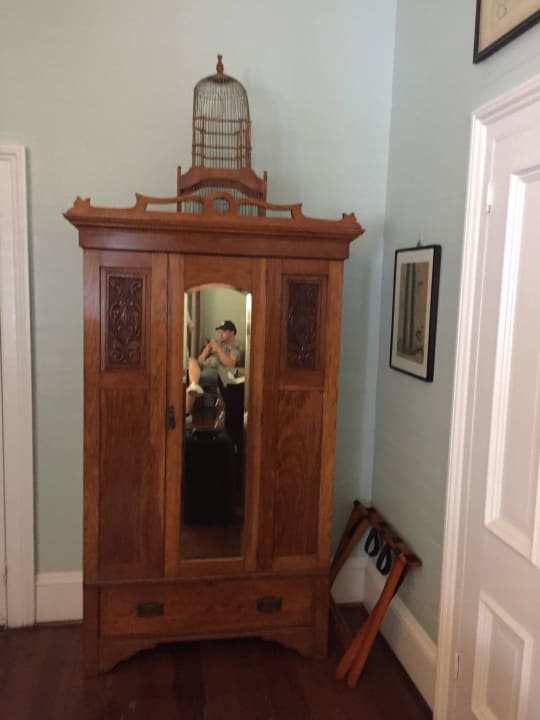 Schrank im Zimmer Cypress House Hotel in Key West - Adults only