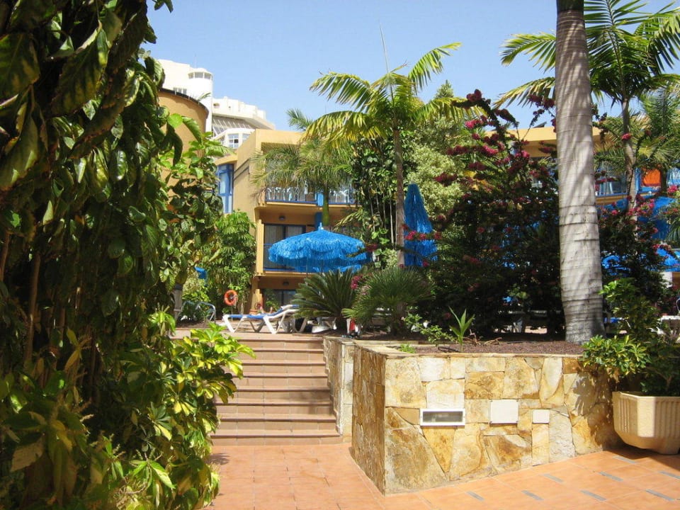 Weg vom Restaurant zur Poolanlage BLUESEA Jandia Luz