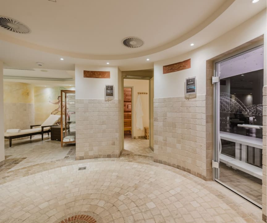 Sport & Freizeit Hotel Mondial am Dom Cologne- MGallery