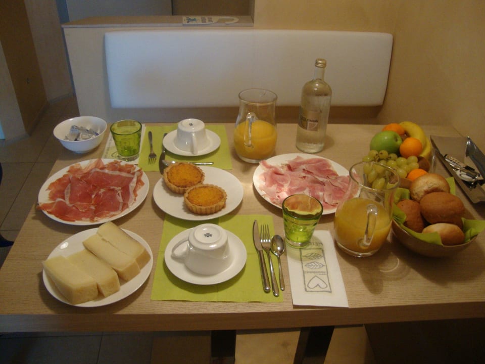 Frühstück am Zimmer Residence Mirabel